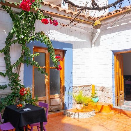 Hostal Zeballos Tarija Kültér fotó