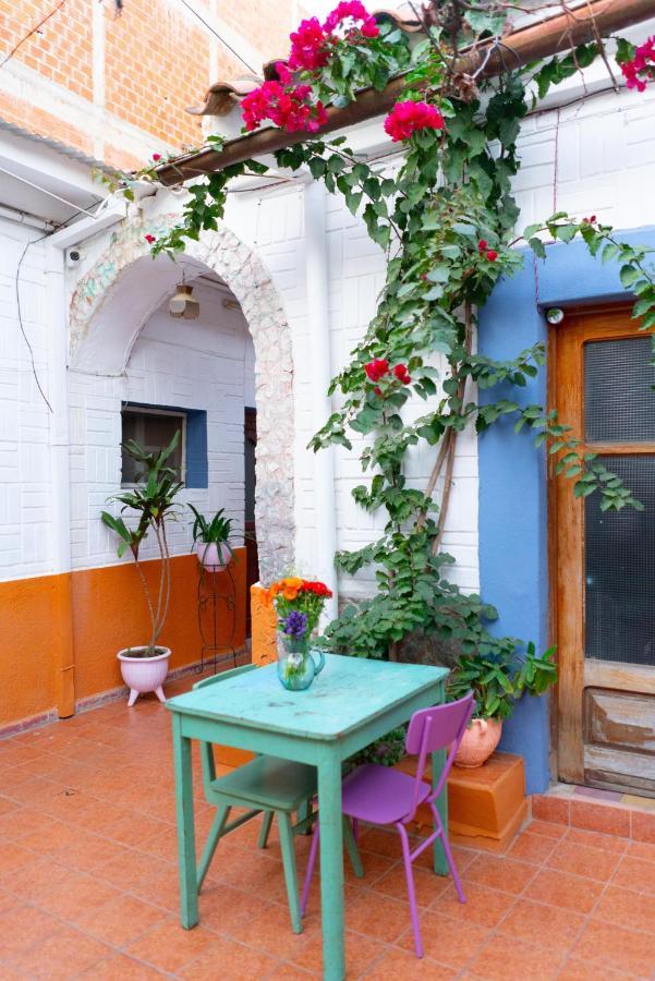 Hostal Zeballos Tarija Kültér fotó