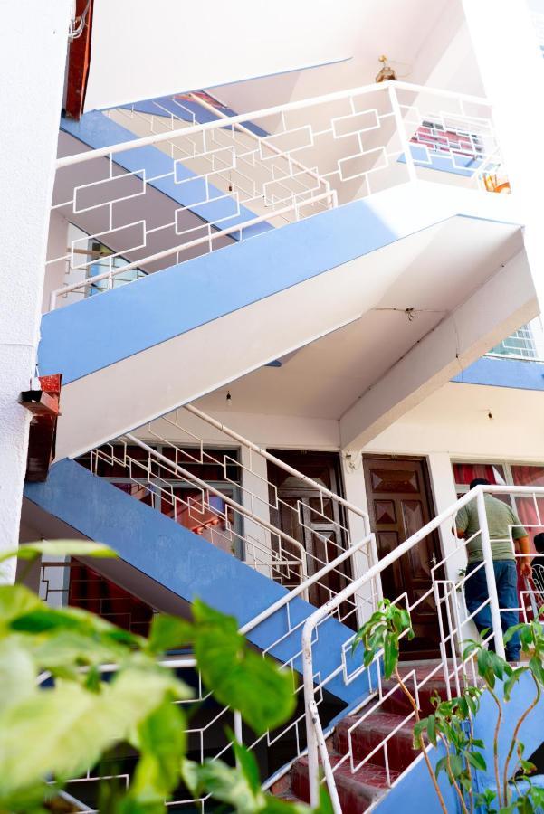 Hostal Zeballos Tarija Kültér fotó