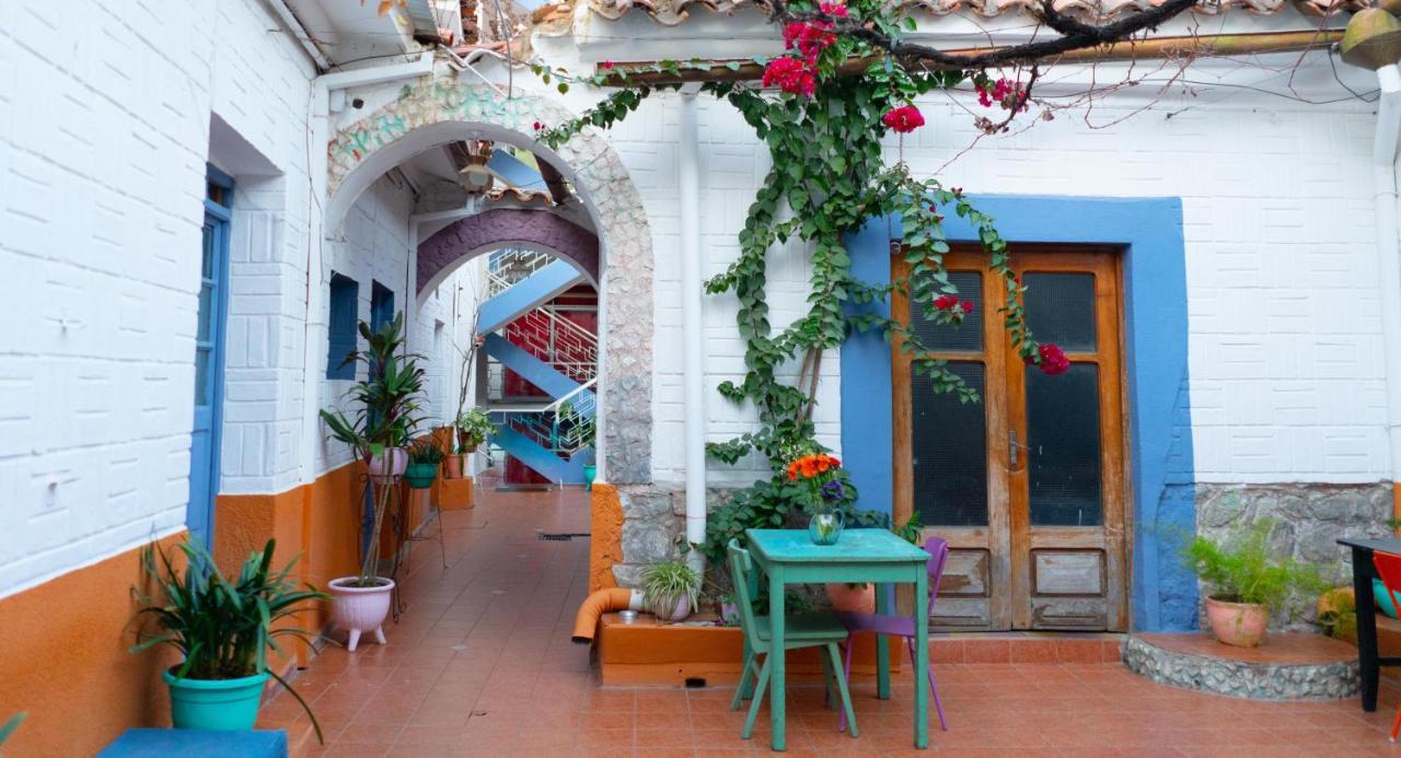 Hostal Zeballos Tarija Kültér fotó