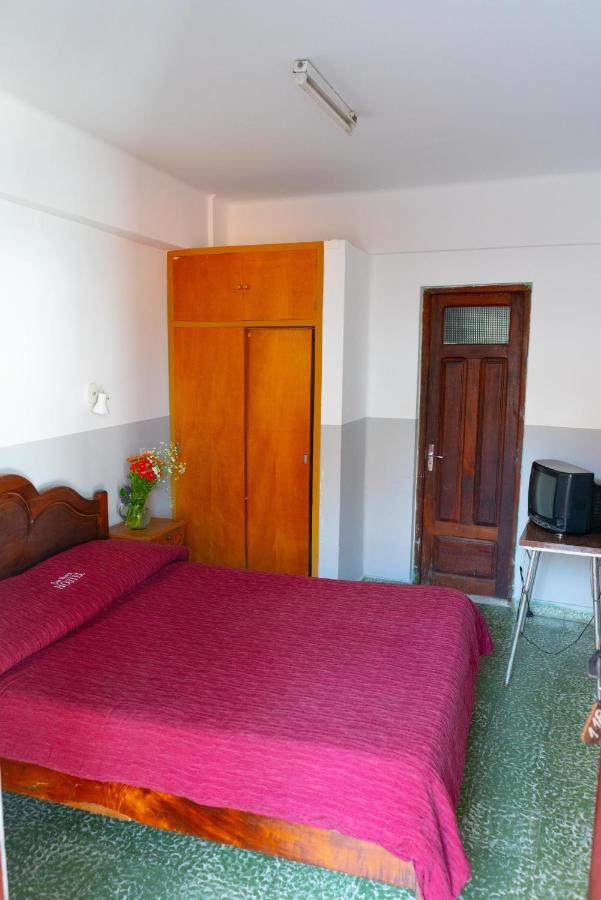 Hostal Zeballos Tarija Kültér fotó