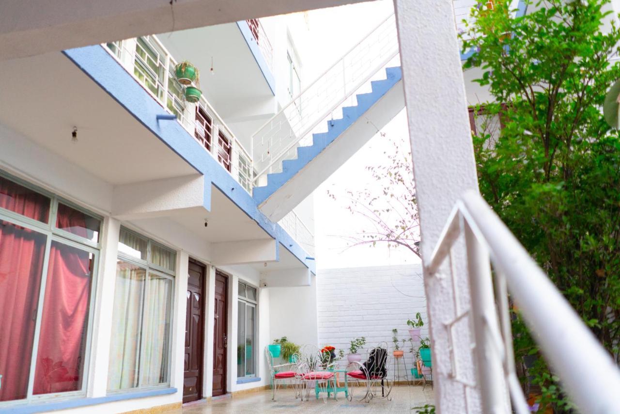 Hostal Zeballos Tarija Kültér fotó