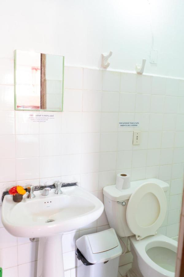 Hostal Zeballos Tarija Kültér fotó